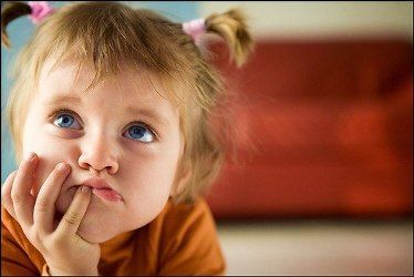 どのように子供の便秘を治療するには？